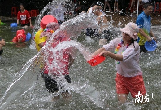 水療SPA娛樂養(yǎng)生……流溪河公園潑水節(jié)開幕了