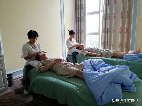 南寧逸道御品堂養(yǎng)生會(huì)所懶懶睡個(gè)午覺再來(lái)個(gè)舒服的按摩