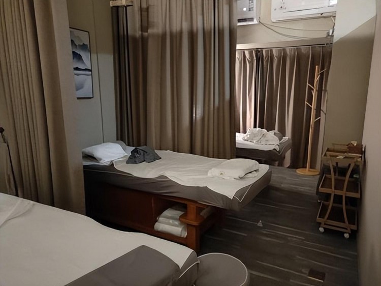 深圳按摩店人流爆滿！香港按摩店生意慘淡面臨生存危機(jī)！