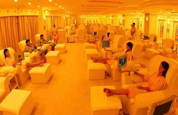 鄭州的熱帶雨林時尚養(yǎng)生圣地家門口的溫泉航母你不來試試