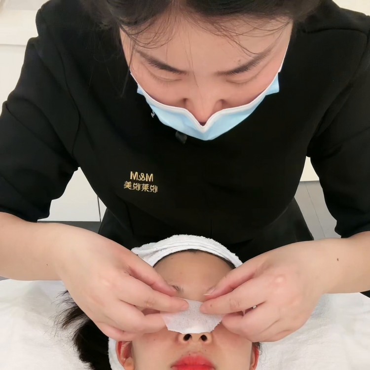 原來去美容院做這么多項(xiàng)目沒有我想象的那么貴98既然...