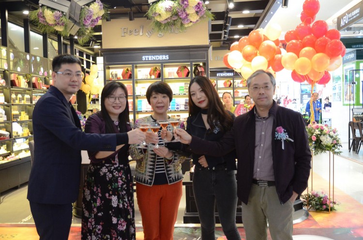 STENDERS施丹蘭南寧新夢百貨旗艦店盛大開幕！讓你沐浴就能做SPA