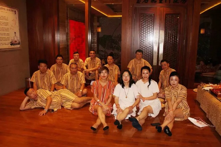 哈爾濱德申國際第一俱樂部商務(wù)沙龍—678水匯