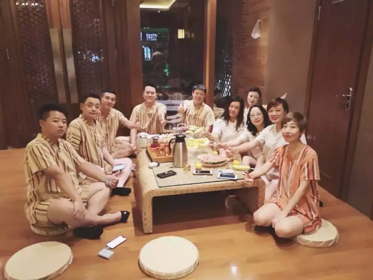 哈爾濱德申國際第一俱樂部商務(wù)沙龍—678水匯