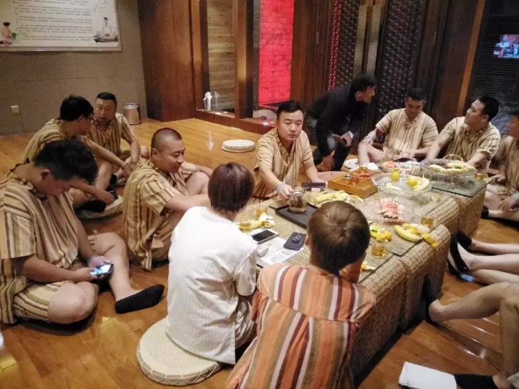 哈爾濱德申國際第一俱樂部商務(wù)沙龍—678水匯
