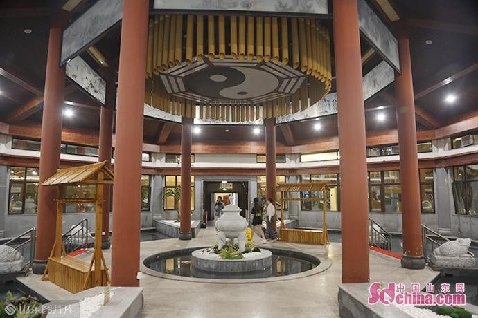 詩(shī)與遠(yuǎn)方云上見(jiàn)|走進(jìn)崑龍溫泉一池仙泉仙霧縹緲