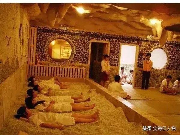 南泥北運(yùn)哈爾濱洗浴爆火被南方小土豆們包圍了！