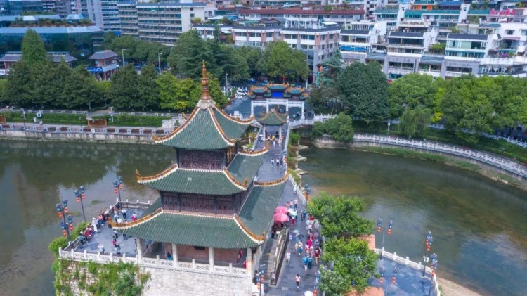 在貴陽亨特索菲特讓法式風情與少數(shù)民族特色碰撞出精彩的火花