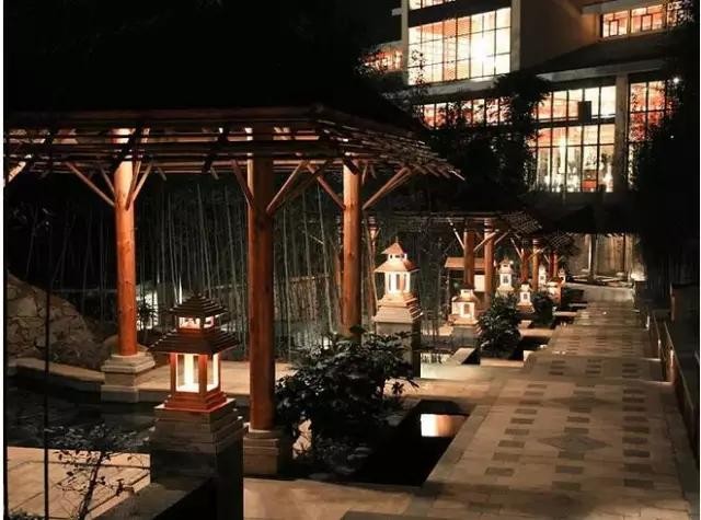 國(guó)慶度假五星龍門(mén)地派溫泉酒店音樂(lè)主題spa溫泉享貴族服務(wù)
