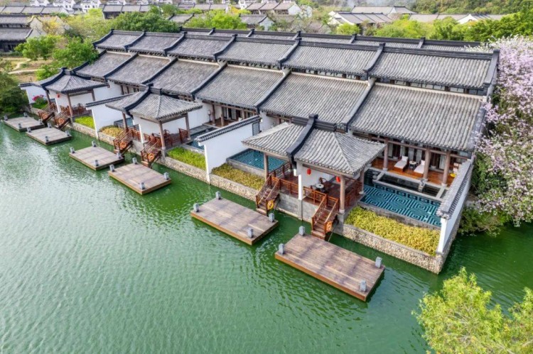 惠州中海湯泉酒店號(hào)稱嶺南第一湯泉一泉一湖兩水五山白菜價(jià)