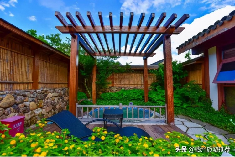 立冬開(kāi)啟溫泉養(yǎng)生在江西發(fā)現(xiàn)一個(gè)泡湯好去處譽(yù)為中國(guó)溫泉之鄉(xiāng)