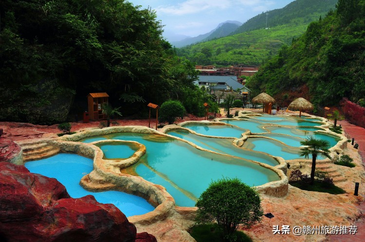 立冬開(kāi)啟溫泉養(yǎng)生在江西發(fā)現(xiàn)一個(gè)泡湯好去處譽(yù)為中國(guó)溫泉之鄉(xiāng)