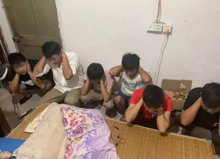 發(fā)小廣告提供特色服務(wù)?宜興警方把男士養(yǎng)生會(huì)所端了