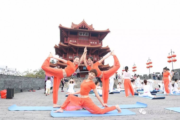 發(fā)生什么事今天肇慶宋城墻上好多人圍觀！