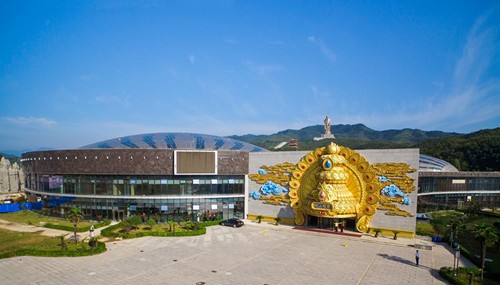 福泉溫泉：大佛腳下洗去一世塵土