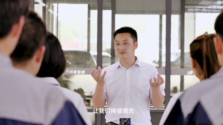 以匠心鑄造行業(yè)標桿順富通豪車維保中心提供汽車私人定制服務