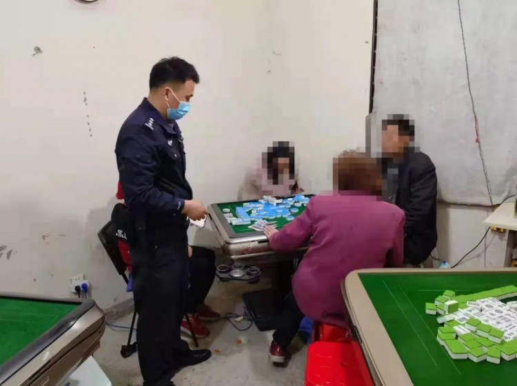 棋牌室旅店網(wǎng)吧……請(qǐng)注意蕪湖公安在嚴(yán)格巡查