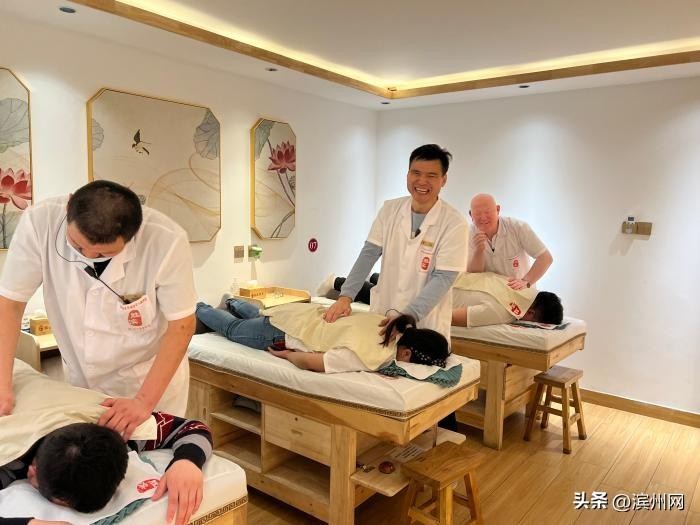 濱州勝濱?盲道盲人按摩榮獲全國盲人保健按摩示范機(jī)構(gòu)稱號(hào)