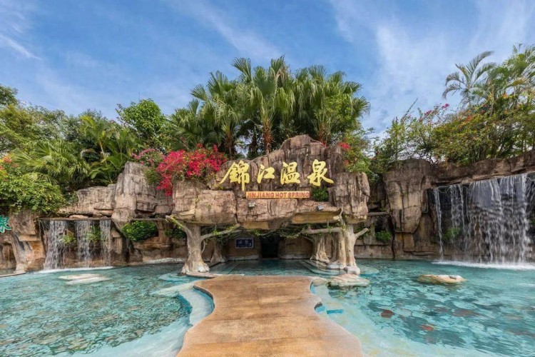 女神節(jié)可以去江門恩平錦江玩溫泉沖浪啦打卡首創(chuàng)大型溫泉沖浪