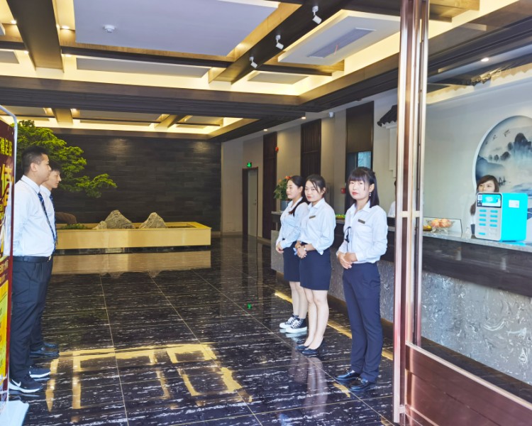 那有什么辦法放松一下呢當(dāng)然是去足浴