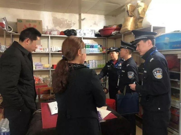 荊門東寶公安節(jié)前清查賓館網(wǎng)吧按摩店...抓獲5人！