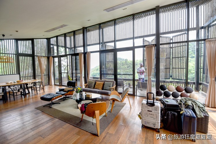 實(shí)拍溧陽山野溫泉酒店不僅樹屋別出心裁足不出戶就可享受溫泉