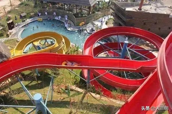 年中大促|(zhì)￥99元搶三明清流天芳悅潭2大1小溫泉親子票~懸崖上的溫泉可以直接飲用的溫泉水