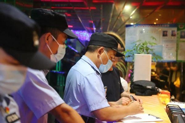 沙洋警方展開城區(qū)洗浴足浴場(chǎng)所治安隱患清查行動(dòng)