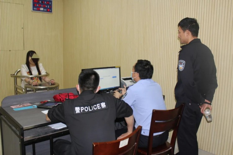 浙江美女模特一對(duì)一特色服務(wù)警察出手了