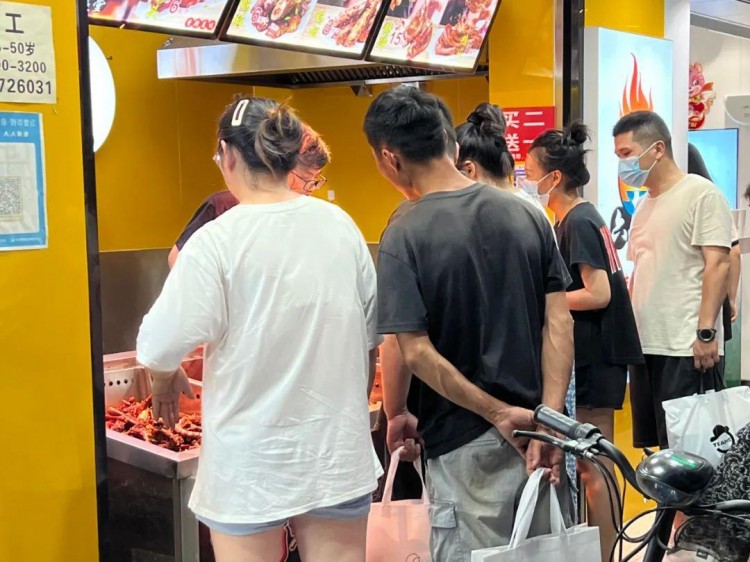 吃排檔！逛步行街！這就是長葛人的夜生活