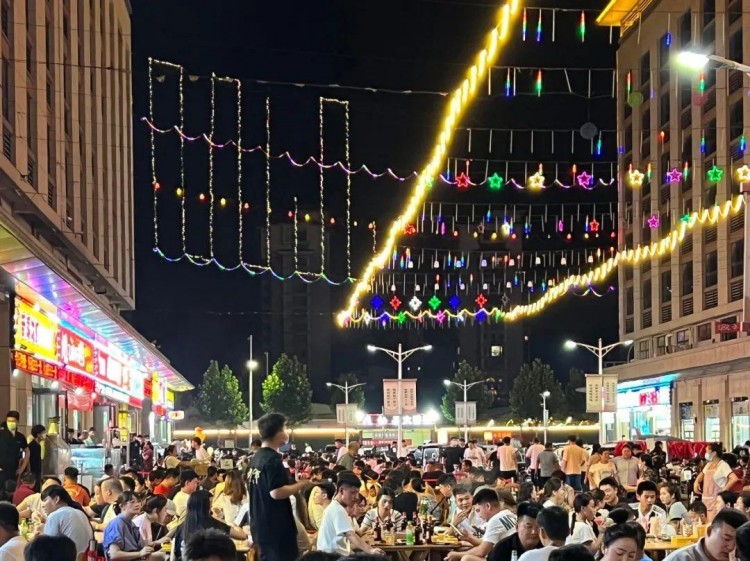吃排檔！逛步行街！這就是長葛人的夜生活