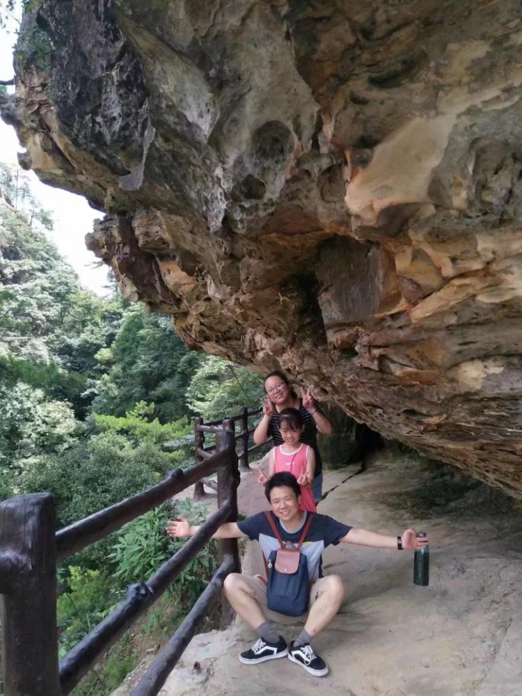 一家老小邀你來奇遇張家界淋浴一場森林SPA感受初夏身心飛揚