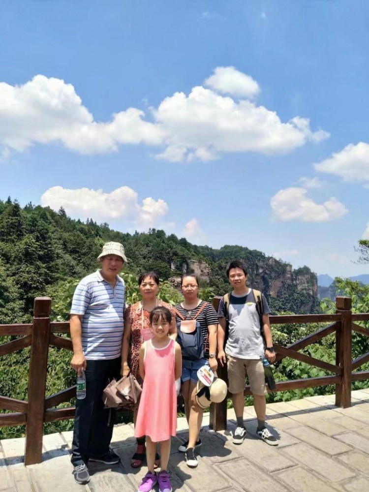 一家老小邀你來奇遇張家界淋浴一場森林SPA感受初夏身心飛揚
