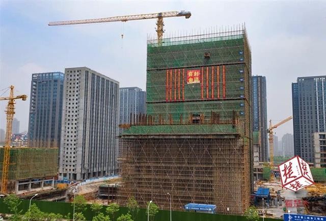 武漢經(jīng)開區(qū)再迎高端酒店標桿中國交建中交城項目首個自營酒店封頂