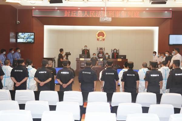 鶴壁一涉黑組織16人被判刑，“下手狠，背景硬”