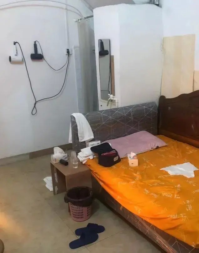 按摩店里藏貓膩八步警方搗毀賣淫窩點(diǎn)11人落網(wǎng)！
