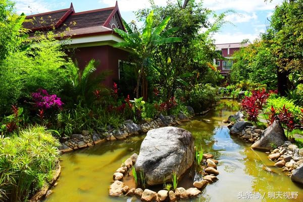 藏于傣鄉(xiāng)德宏梁河縣的溫泉療養(yǎng)勝地品嘗傣家芭蕉葉手抓飯再遠也要去~