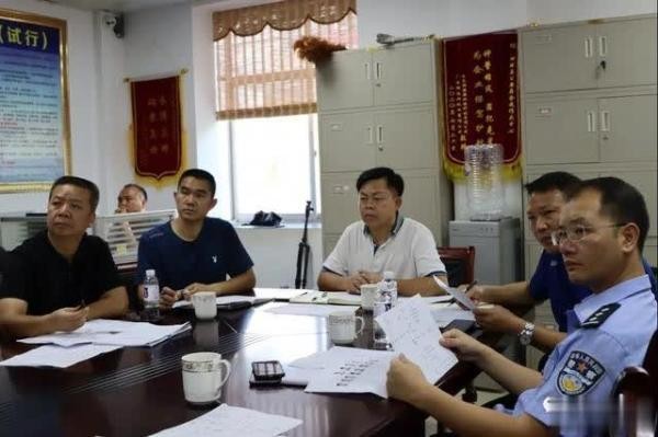 帥哥來呀……進(jìn)來按摩消遣吧百色田林一賣淫窩點(diǎn)被警方一鍋端22名涉案人員被抓