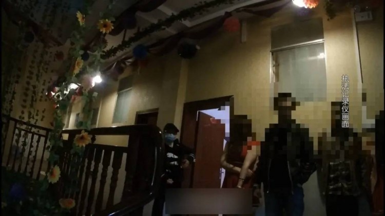 辣眼睛！百色靖西兩家養(yǎng)生會(huì)所多名男女賣淫嫖娼被抓