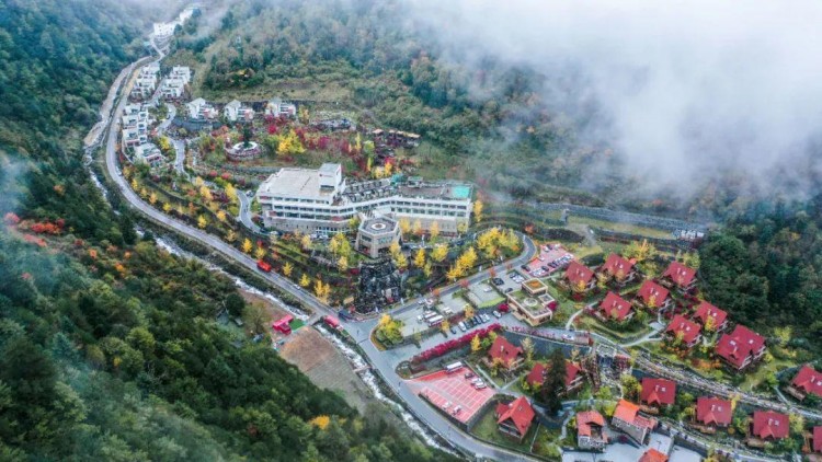 古爾溝國(guó)際溫泉康養(yǎng)度假區(qū)：四川最美的雪山下的溫泉康養(yǎng)勝地