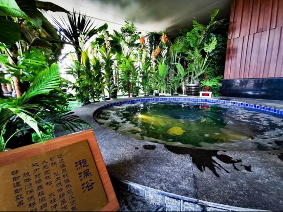沈陽凡爾賽新去處溫泉里的水上娛樂城·沈陽北湯