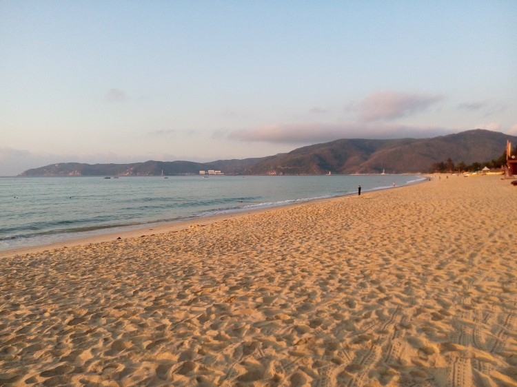 我想要帶你去浪漫的三亞市看著大海做著陽(yáng)光SPA