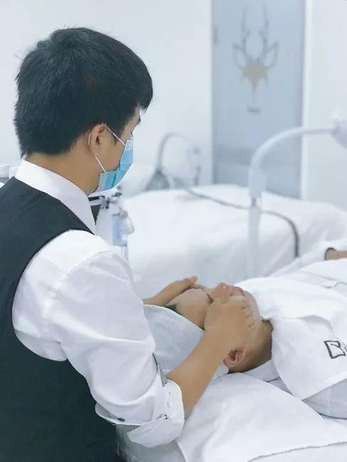 九決青顏&美肌工坊四店同慶：僅39.9元享受價(jià)值596元皮膚護(hù)理