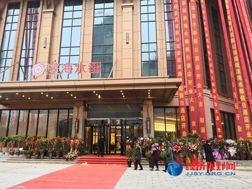 阜陽(yáng)市老城區(qū)市民休閑的好地方――濱海水都