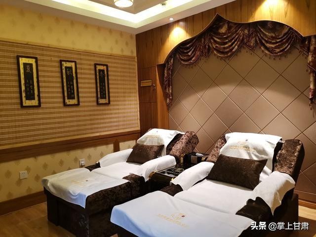 甘肅白海螺健康管理中心開業(yè)首日為10位母親提供免費藏浴服務