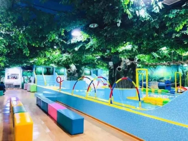 西安糖果兔親子水樂園78元1大1?。?100㎡室內(nèi)水樂園邀您清涼一夏
