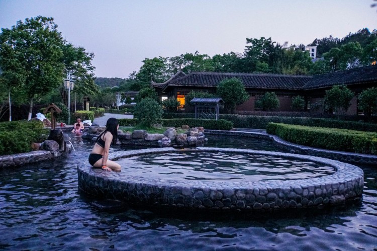 周末去哪兒推薦福建養(yǎng)生度假天堂連城天一溫泉