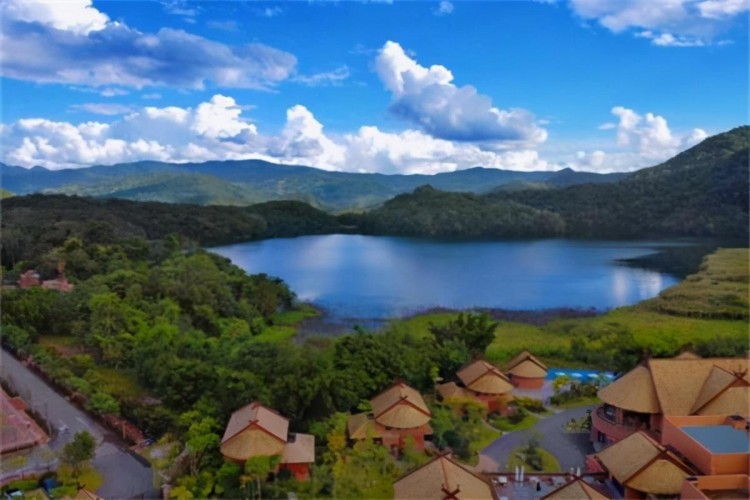 趁著陽光明媚空氣清新來海南康養(yǎng)旅游吧