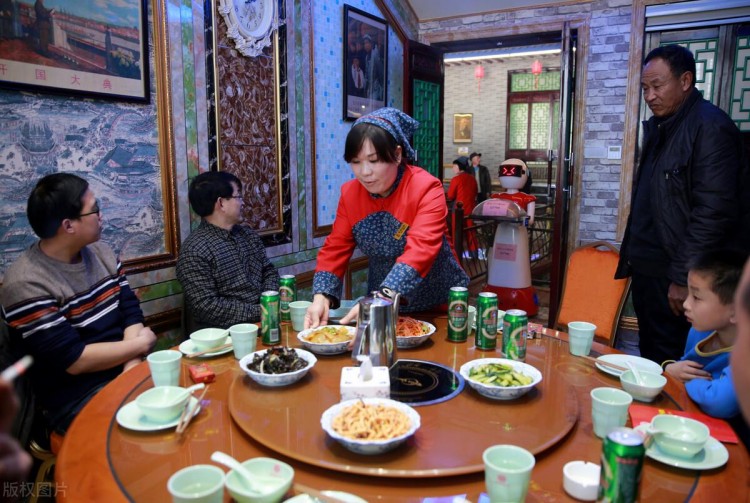 江西男人開菜館利用免費(fèi)的現(xiàn)金半年賺了60萬方法易學(xué)習(xí)