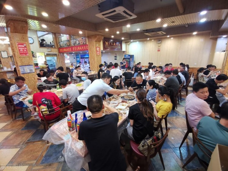 江西男人開菜館利用免費(fèi)的現(xiàn)金半年賺了60萬方法易學(xué)習(xí)